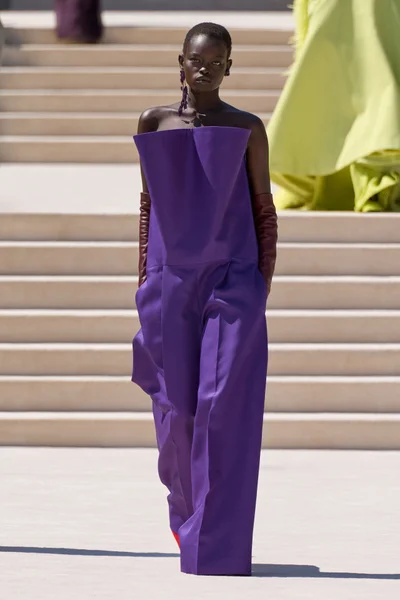 Look 17